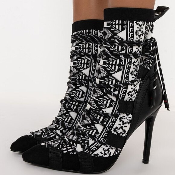 AZALEA WANG  FALLEN OLYMPUS HAS  STILETTO BOOTIE IN BLACK / WHITE - Picture 3 of 7